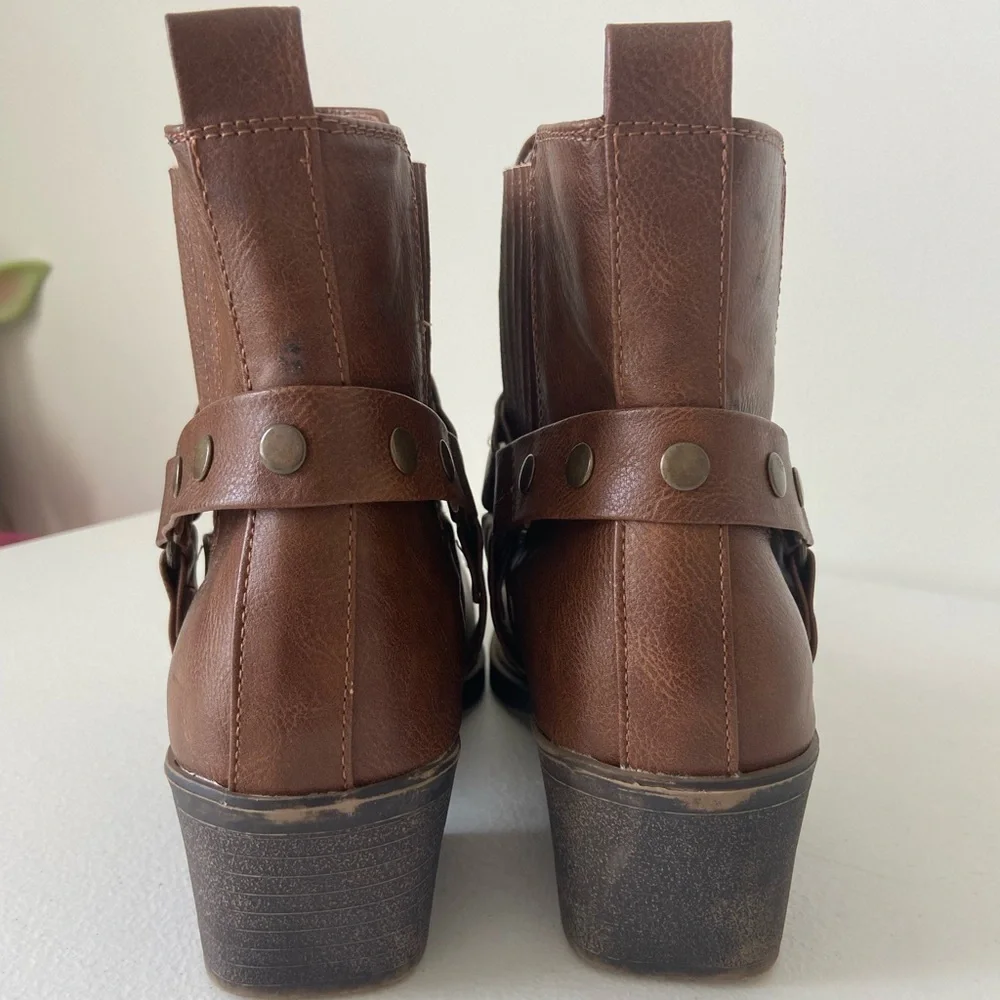 Sonoma women’s whiskey cognac ankle boots —‎ size 8.5
